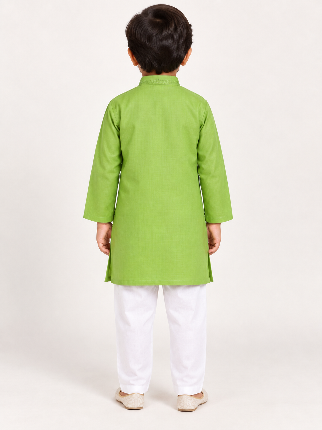 Boys Green Solid Cotton Blend Kurta Pyjama Set